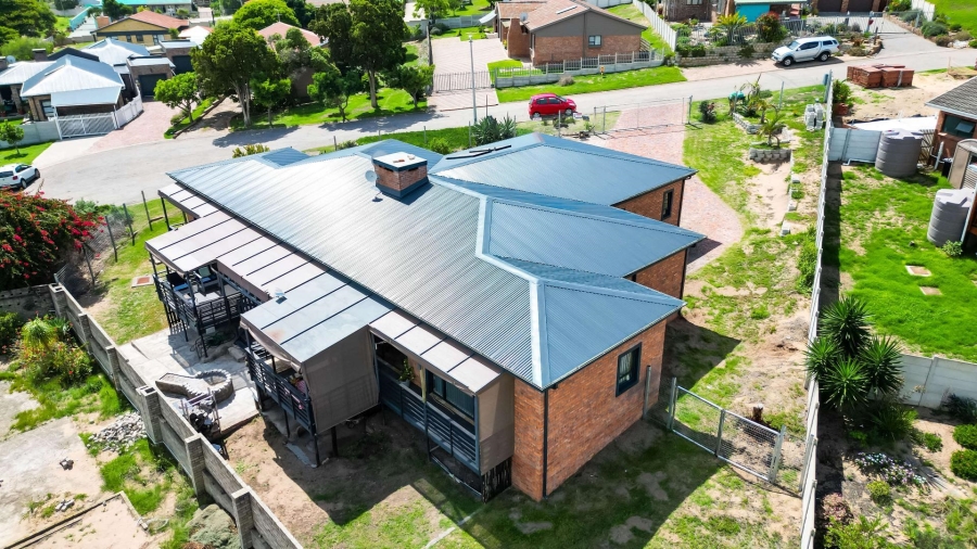 4 Bedroom Property for Sale in Fraaiuitsig Western Cape